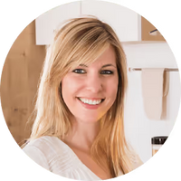 Emily Carter, Home Cooking Specialist