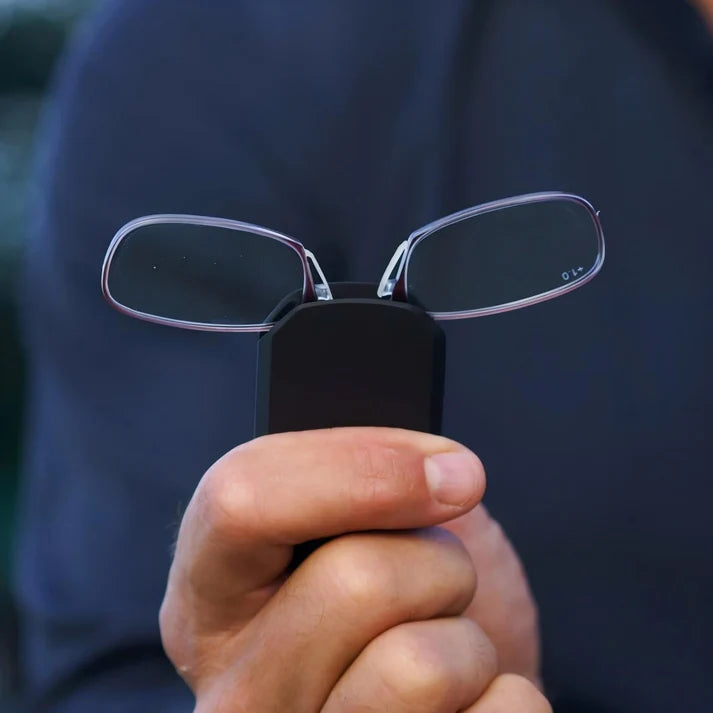 🔥Slim Folding Keychain Reading Glasses - Clips Anywhere, Reads Anytime🔑